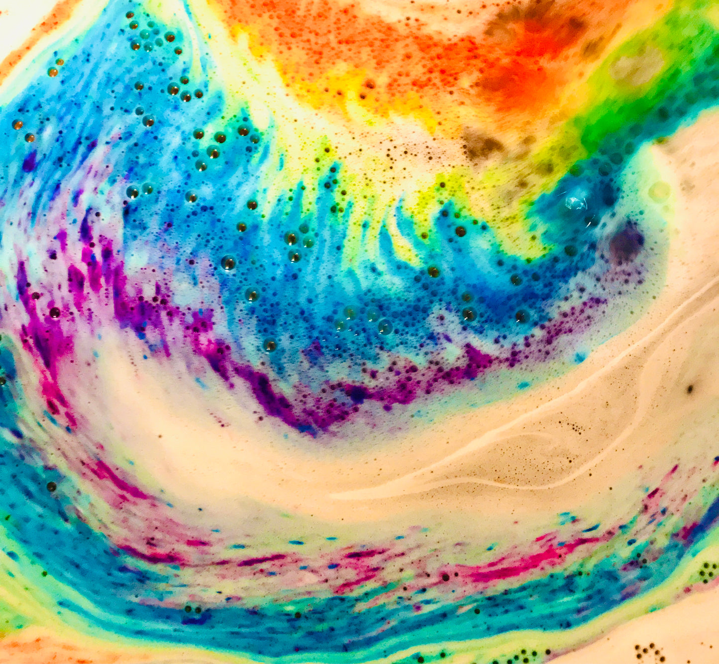 Somewhere Over Rainbow Bursting Bath Bomb-Fruity Candy Scent